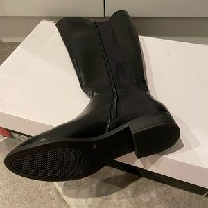 NWT Tall Black Boots; Alfani size 6.5, never worn